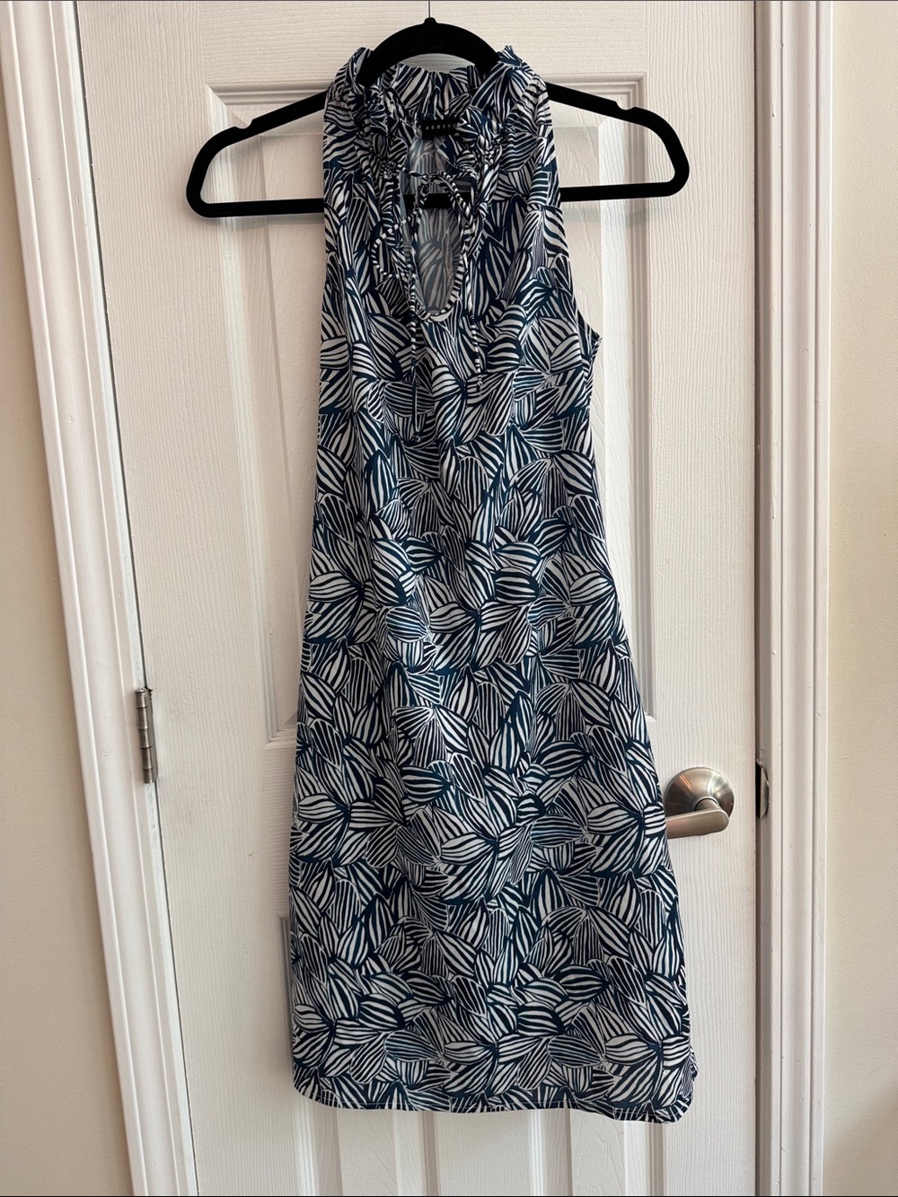 ABBEY GLASS Split Neck Ruffle Tie Neck Dress Blue White Size XS